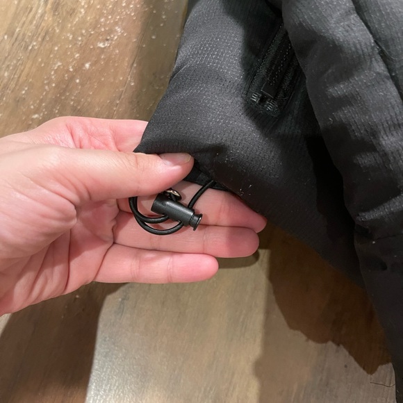 Black puffy bomber coat jacket - Picture 6 of 11